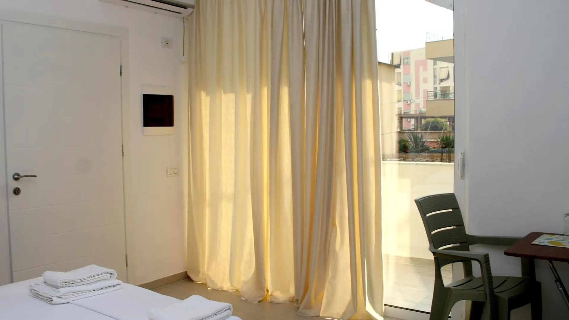 ホテル Vila Jovani Sarandë